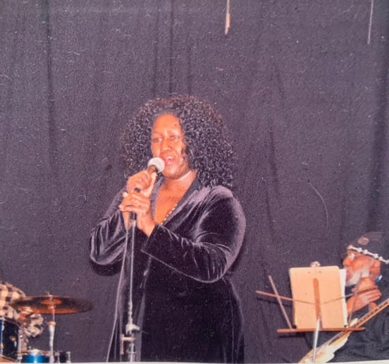 Gallery photo 5 of The Eastwind Band