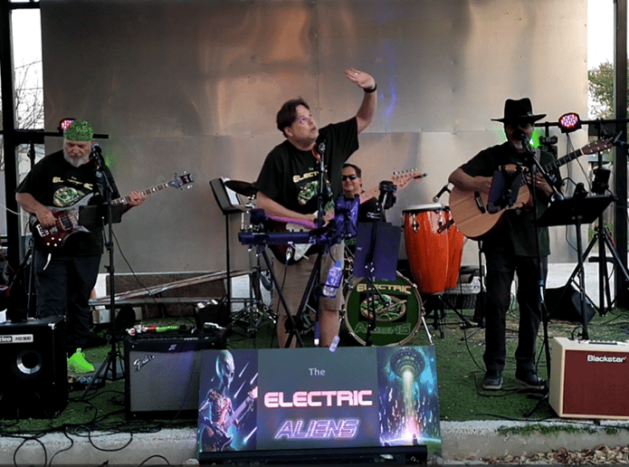 Gallery photo 9 of The Electric Aliens