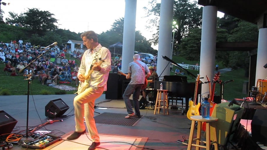 Gallery photo 6 of The Eric Clapton Tribute : performed by "The~Core"