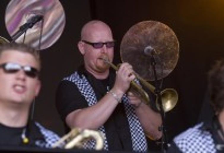 Gallery photo 2 of The Fabulous Philadelphia Mojo Kings Dance Band