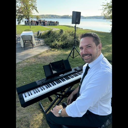 Gallery photo 13 of The Flying Ivories | Kansas City