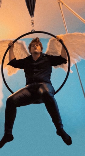 Gallery photo 10 of The Flying Onyx