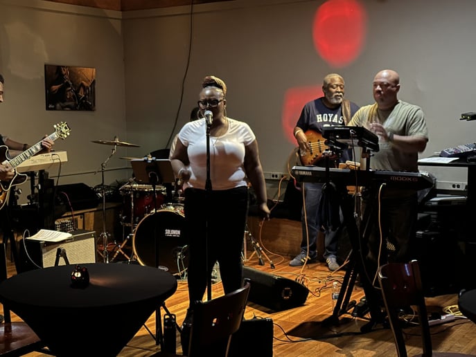 Gallery photo 7 of Hi-Fi! Soul Band
