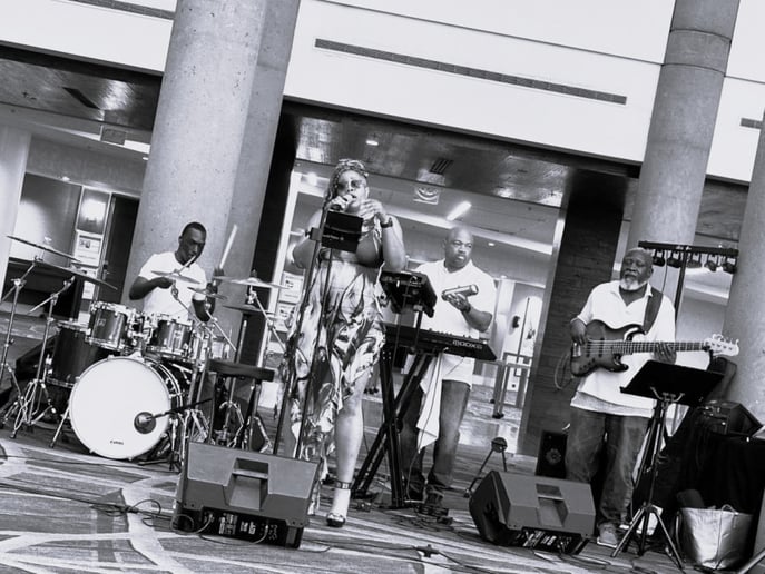 Gallery photo 10 of Hi-Fi! Soul Band
