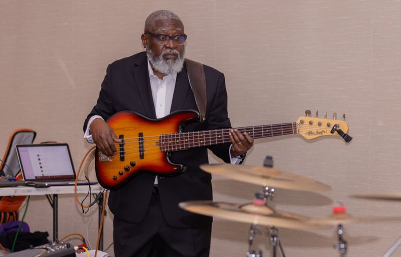 Gallery photo 39 of Hi-Fi! Soul Band