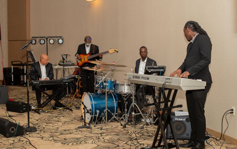 Gallery photo 36 of Hi-Fi! Soul Band