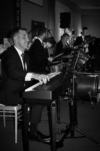 Gallery photo 6 of The Fox Music