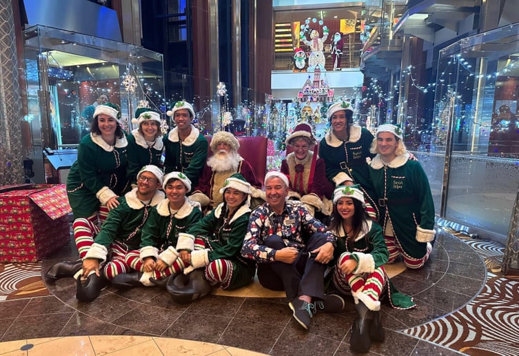 Gallery photo 1 of The Frozen Robins/Mingle with the Kringles