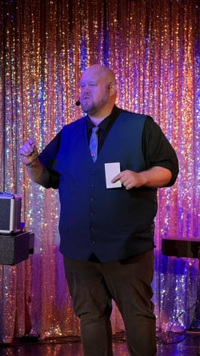 Gallery photo 8 of The Gentle Giant Magic & Mentalism