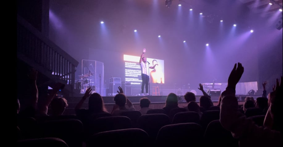 Gallery photo 5 of Laurent Che Speaks