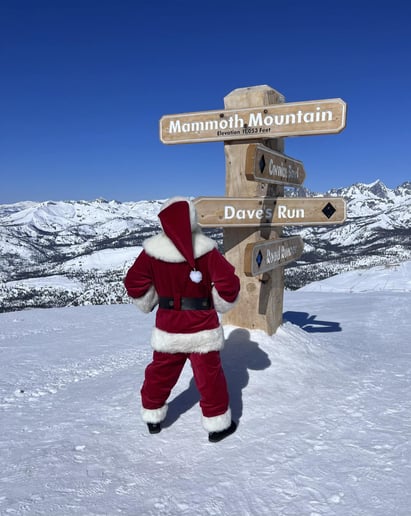 Gallery photo 13 of The Gentleman Santa