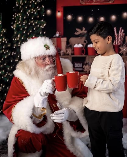 Gallery photo 7 of The Gentleman Santa