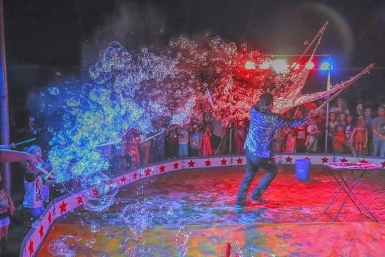 Gallery photo 9 of The Giant Bubble Show
