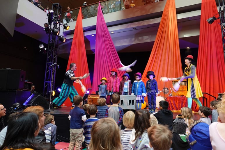 Gallery photo 8 of The Give & Take Jugglers