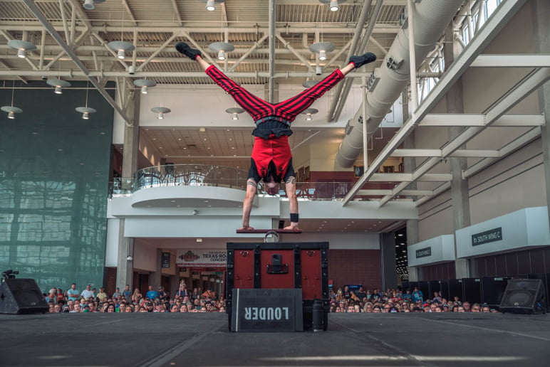 Gallery photo 4 of Jason D'Vaude - The Circus Man