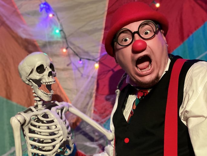 Gallery photo 3 of The Great Richy Bee’s One-Man Circus