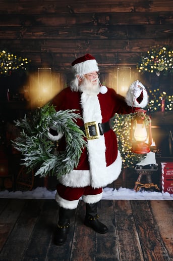 Gallery photo 5 of The Great Smoky Mountain Santa