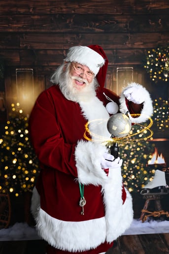 Gallery photo 6 of The Great Smoky Mountain Santa