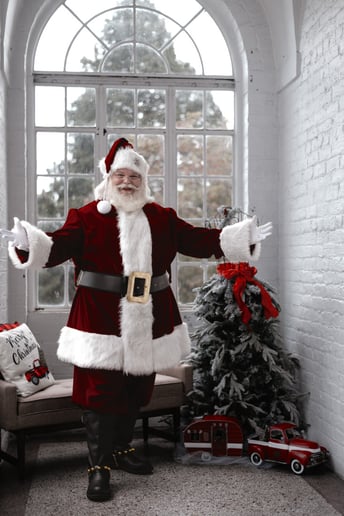 Gallery photo 7 of The Great Smoky Mountain Santa