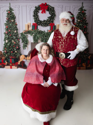 Gallery photo 13 of The Great Smoky Mountain Santa