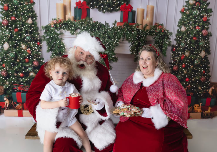 Gallery photo 14 of The Great Smoky Mountain Santa