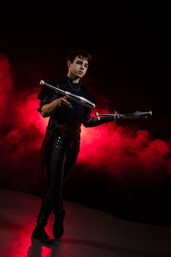 Gallery photo 1 of Harlequin: Juggler & Balance Artist