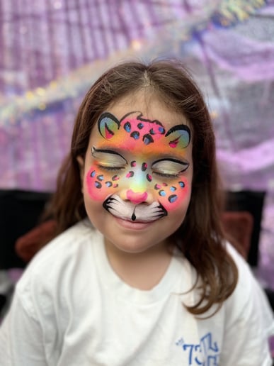Gallery photo 10 of The Hamilton Face Painter