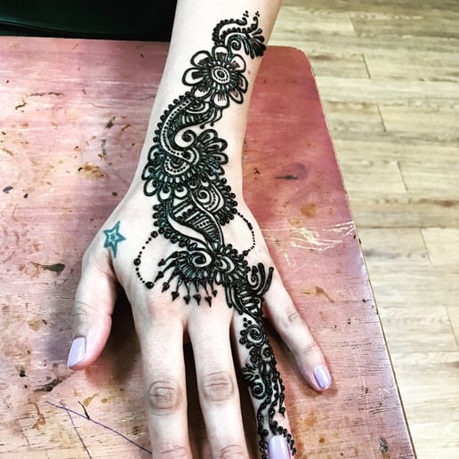 Gallery photo 8 of The Henna Artist Farah