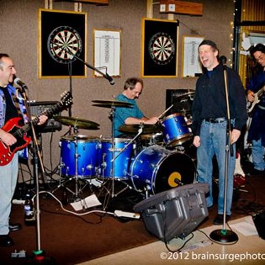 Gallery photo 1 of The Hess Tones
