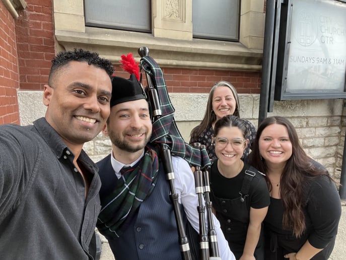 Gallery photo 2 of Izzy - The Highland Piper