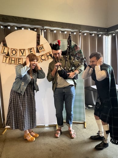 Gallery photo 3 of Izzy - The Highland Piper