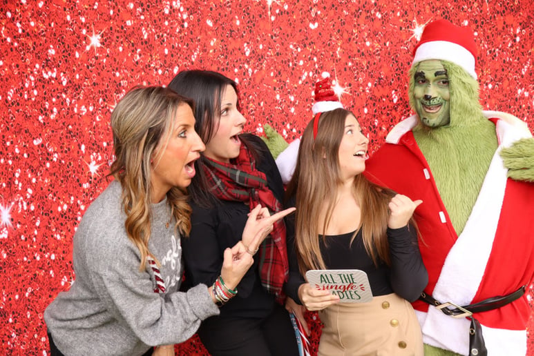 Gallery photo 14 of The Holiday Carolers