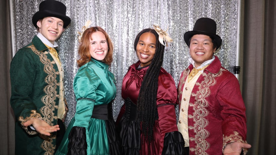 Gallery photo 43 of The Holiday Carolers