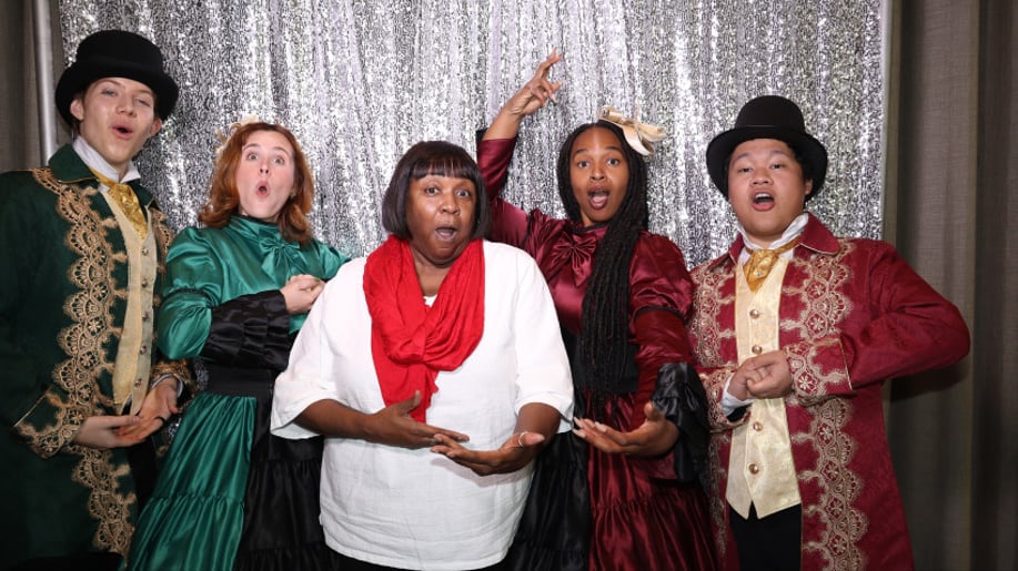 Gallery photo 44 of The Holiday Carolers