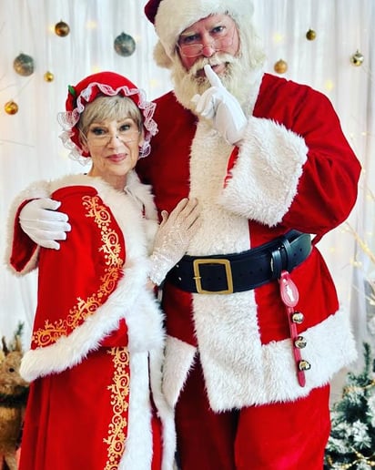 Gallery photo 50 of The Holiday Carolers