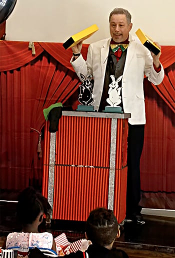 Gallery photo 10 of Hypno-Magician Jeffrey Powers