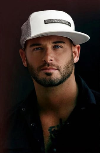 Gallery photo 4 of The Illusionist, Tom Coverly