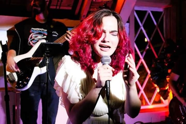 Gallery photo 1 of Valerie The Jazz Singer