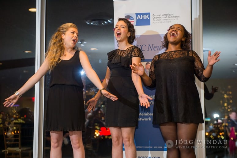 Gallery photo 30 of The New York Belles (The Jingle Belles)