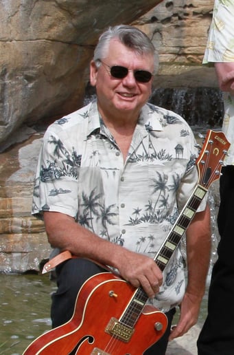 Gallery photo 3 of Jukebox Troubadour Ken Warrick