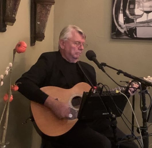 Gallery photo 5 of Jukebox Troubadour Ken Warrick