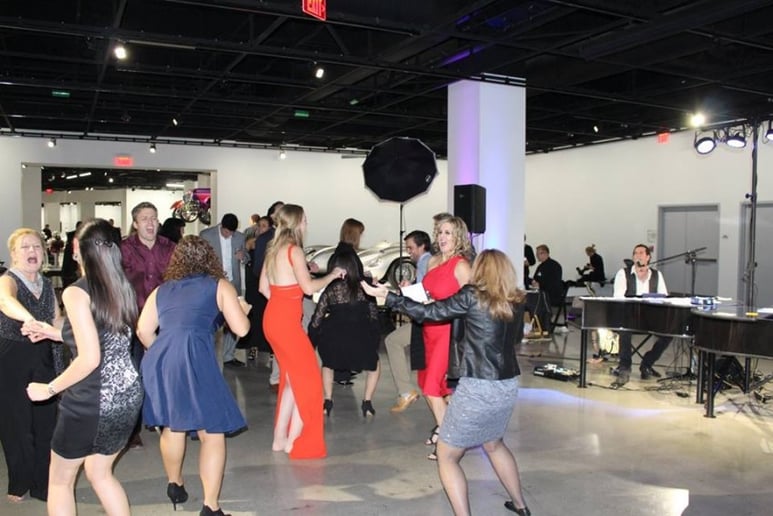 Gallery photo 8 of The Killer Dueling Pianos