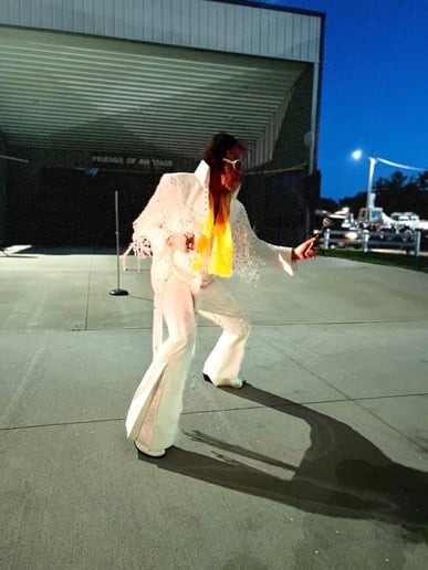 Gallery photo 8 of The King Incognito Show