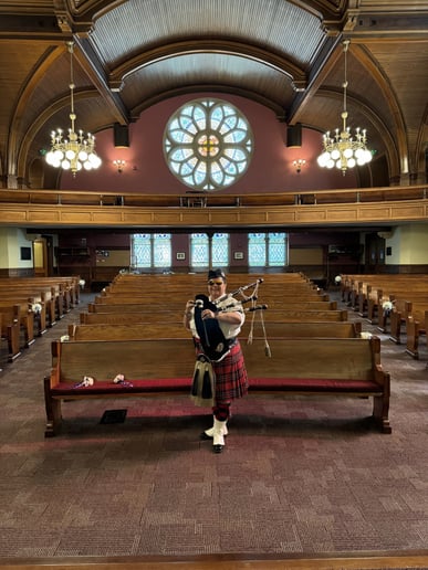 Gallery photo 5 of Amanda McGregor - Bagpiping for your Event