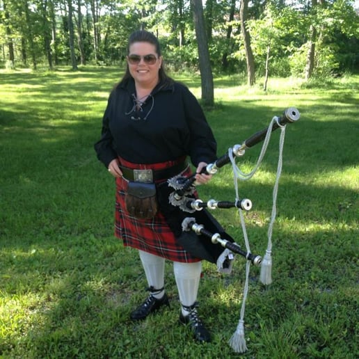 Gallery photo 6 of Amanda McGregor - Bagpiping for your Event