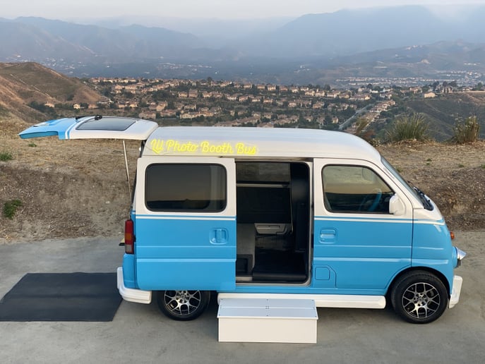 Gallery photo 4 of Lil Photo Booth Bus