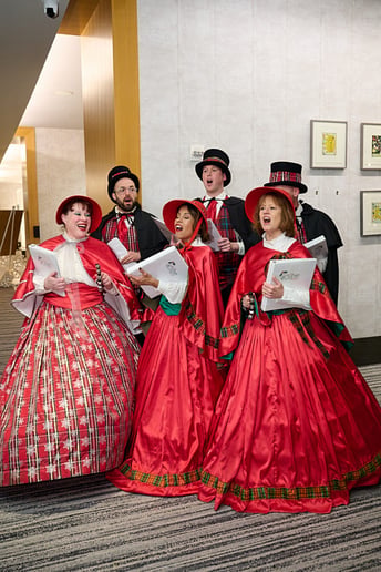 Gallery photo 14 of The Lola Bard Holiday Carolers