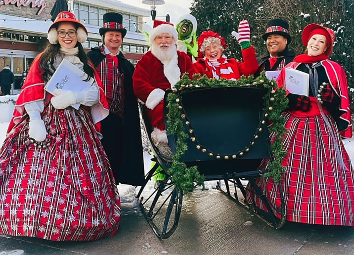 Gallery photo 8 of The Lola Bard Holiday Carolers