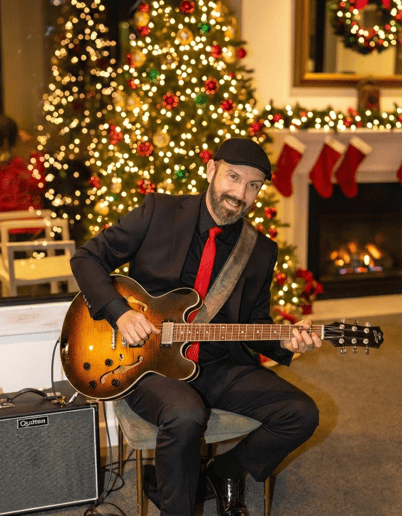 Gallery photo 25 of The Lola Bard Holiday Carolers