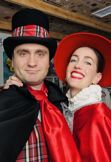 Gallery photo 29 of The Lola Bard Holiday Carolers